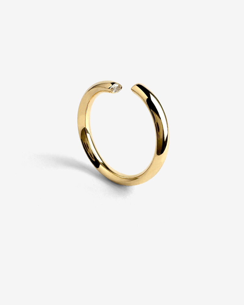 Anillo sección marquise de oro 18K y diamantes