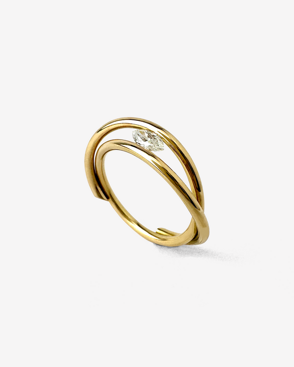 Anillo Juana de oro amarillo 18K y diamante talla marquise