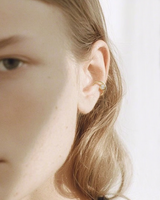 Pendiente ear cuff Juana oro amarillo 18K y diamante