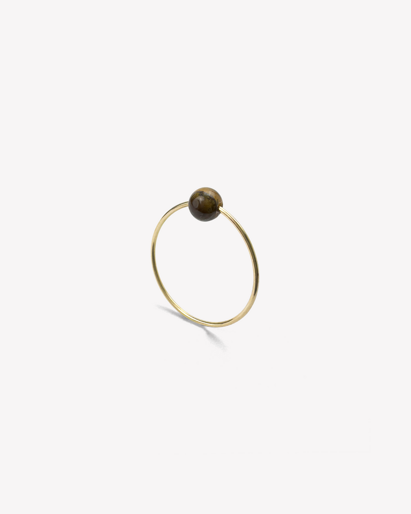 Ama ring in yellow gold and tiger's eye