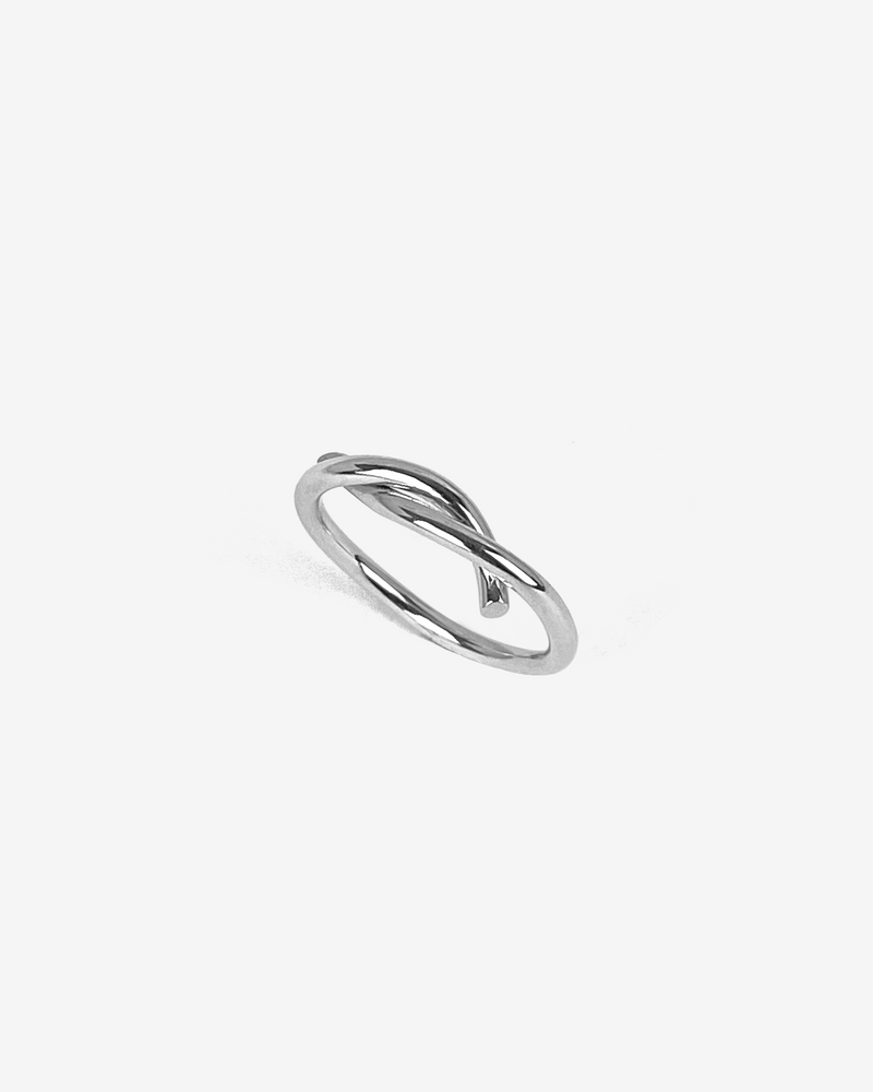 Juana white gold and diamond ring